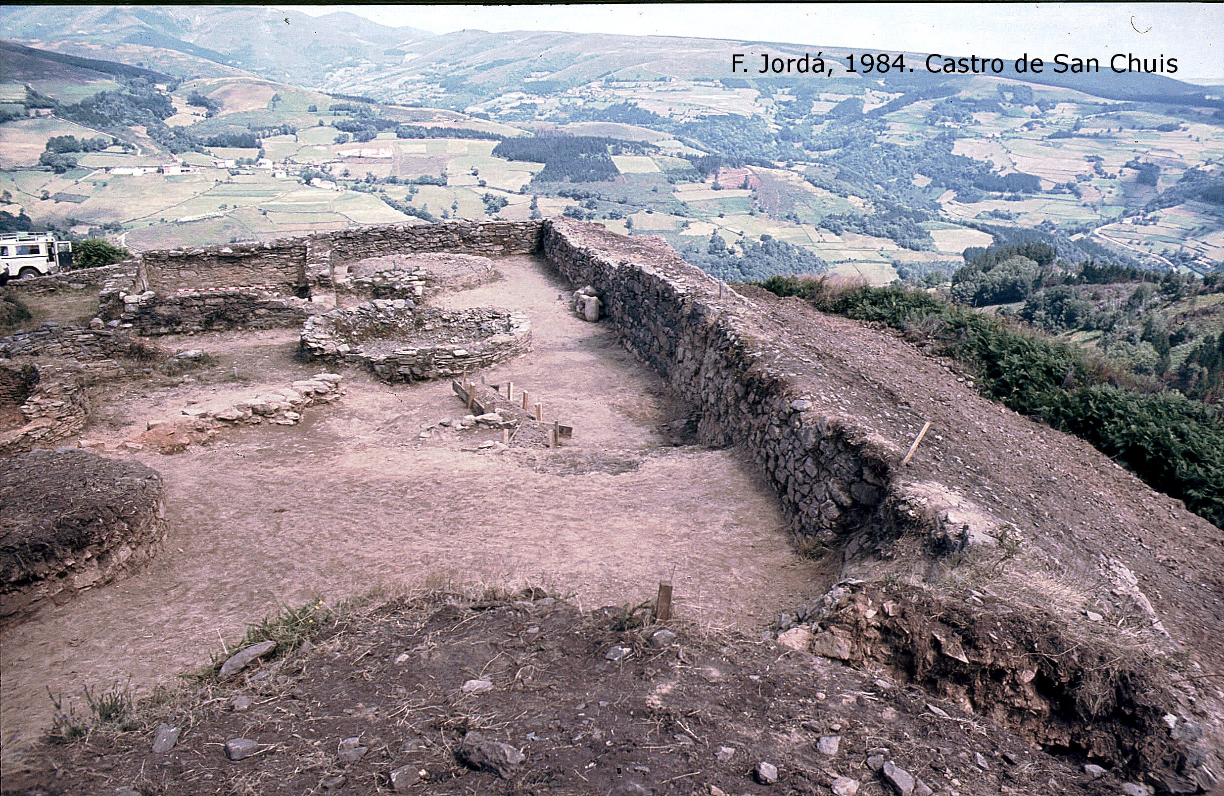 MURALLA DE MÓDULOS DEL BARRIO BAJO | RAMPART OF MODULES OF THE LOW QUARTER