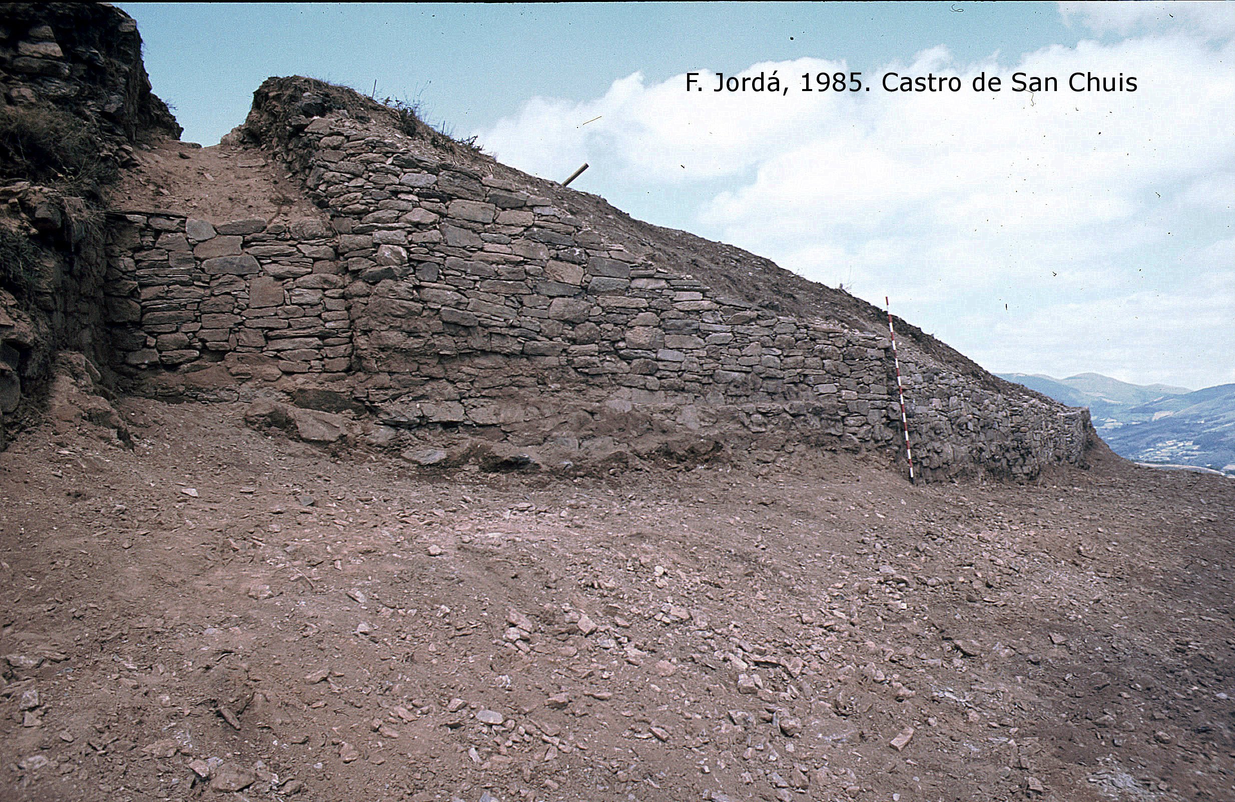 MURALLA DE MÓDULOS DESDE EL ESTE | RAMPART OF MODULES FROM THE EAST